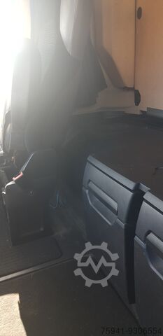 Flatbed + tarpaulin Mercedes-Benz 2542