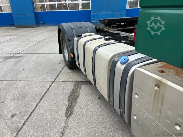 Standard-SZM Volvo FH 460 Globetrotter XL / 2x Tank / Euro 5