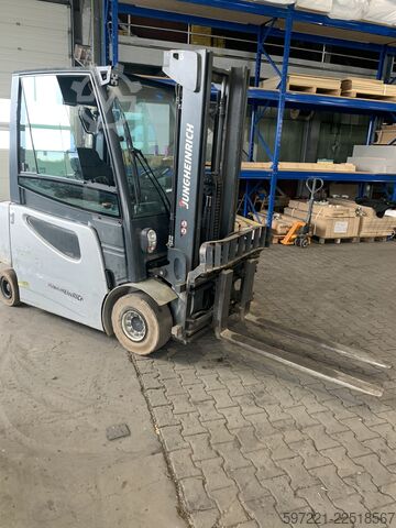 Elektrisch – 4 Räder Jungheinrich EFG 425