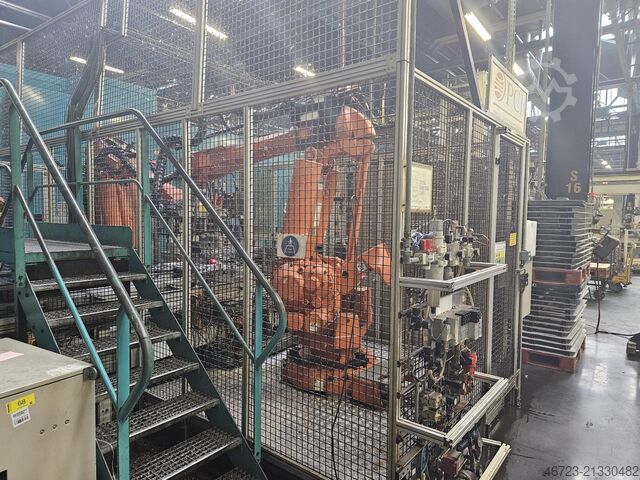 Industrial robot ABB 