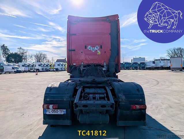 Standard-SZM Mercedes-Benz Actros 1948