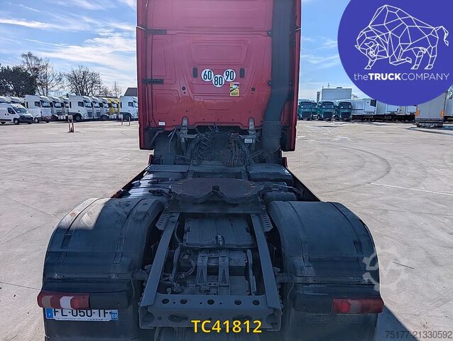 Standard-SZM Mercedes-Benz Actros 1948