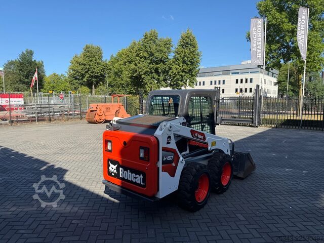 Loader Bobcat S450 Incl.: forks and bucket | Closed cabin | 2...
