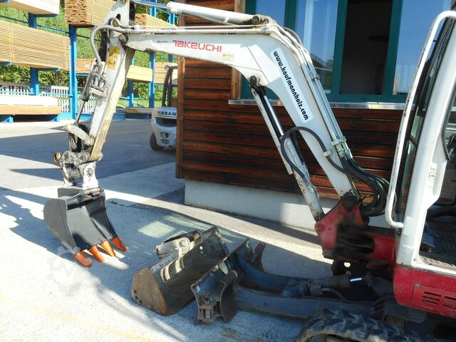 Mini excavator Takeuchi TB 219 mit POWERTILT