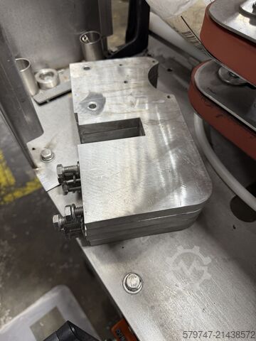 Inline Screw Capping Machine Resina NRK-400