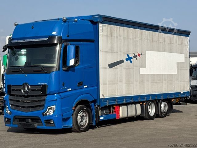 LKW mit Pritsche & Plane MERCEDES-BENZ ACTROS 2548 / GIGSPACE /  STAPLERHALTERUNG