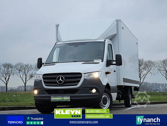 Suitcase MERCEDES-BENZ SPRINTER 319 Bakwagen Laadklep!