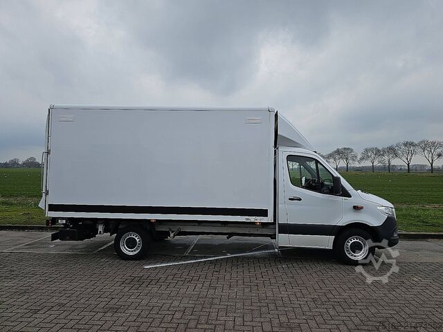 Suitcase MERCEDES-BENZ SPRINTER 319 Bakwagen Laadklep!