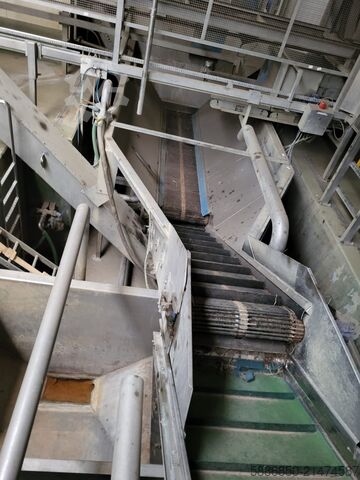 Entladung von Kistenpaletten – Bunker  