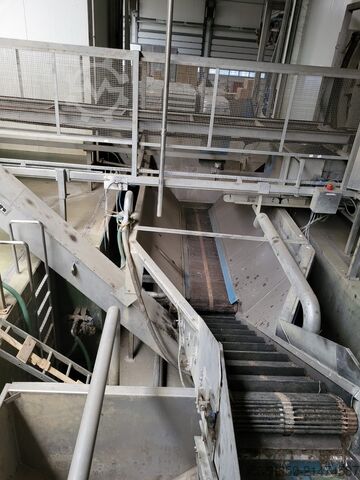 Entladung von Kistenpaletten – Bunker  