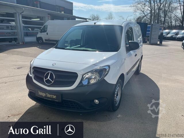 Panel van Mercedes-Benz Citan 111 CDI Lang Werktattausbau 3 Sitzer