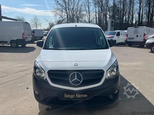 Panel van Mercedes-Benz Citan 111 CDI  Lang Werktattausbau 3 Sitzer