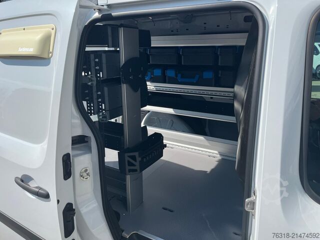 Panel van Mercedes-Benz Citan 111 CDI Lang Werktattausbau 3 Sitzer