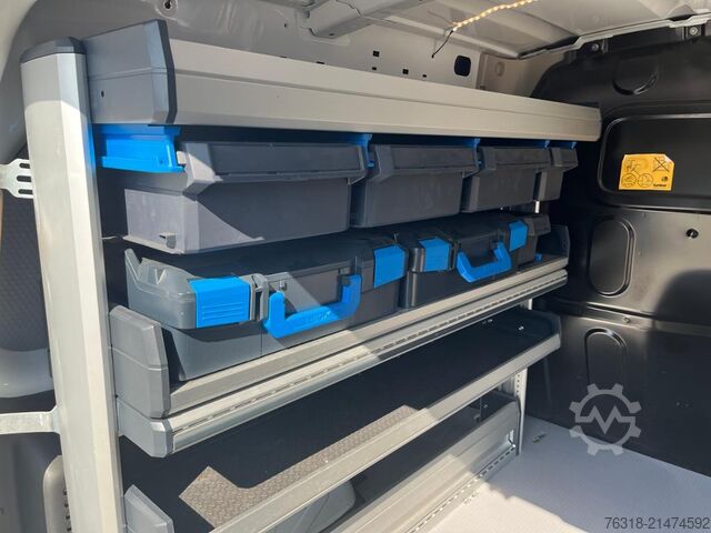 Panel van Mercedes-Benz Citan 111 CDI  Lang Werktattausbau 3 Sitzer