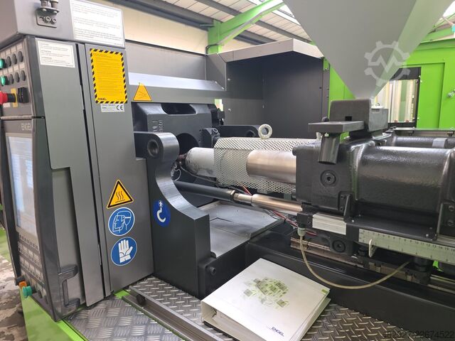 Injection molding machine Engel Victory 500 / 120