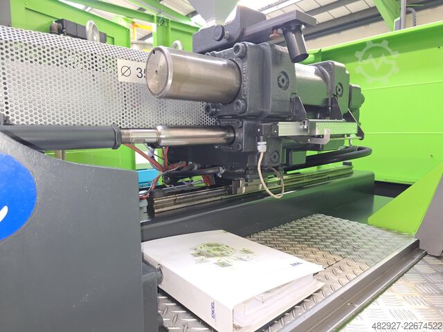 Injection molding machine Engel Victory 500 / 120