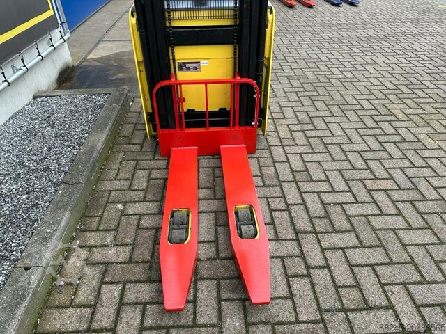 VS-21560 Elektrostapler Hyster S15S 3800mm NIEDRIGE STUNDEN HYSTER S15S