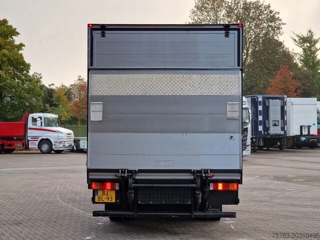Suitcase MAN TGL 12.220 LL 4x2 Box , loading lift