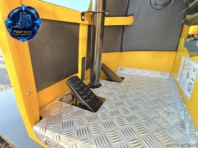 4-way forklift Combilift C3000XL GAS DUPLEX 4550 FORK POSITIONER