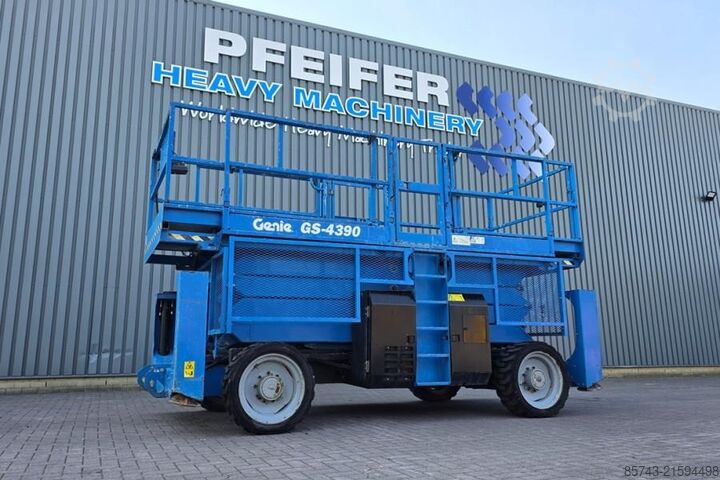 Scherenhebebühne Genie GS4390 Diesel, 4x4 Drive, 15m Working Height, 680k