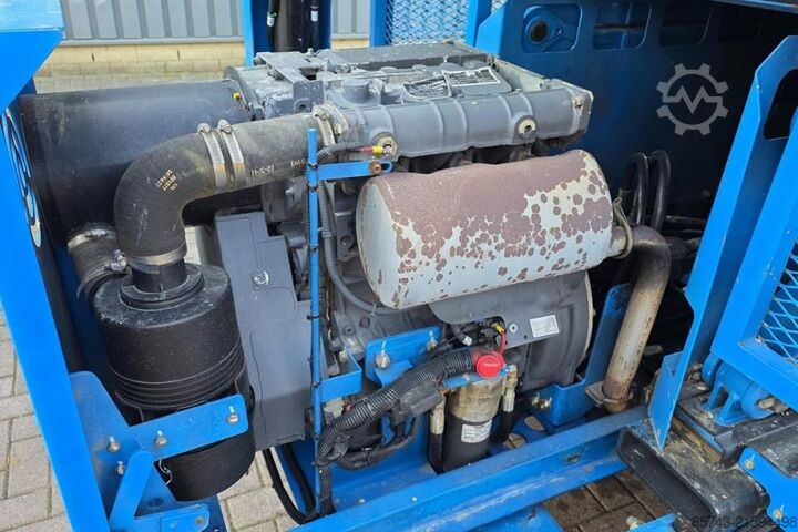 Scherenhebebühne Genie GS4390 Diesel, 4x4 Drive, 15m Working Height, 680k