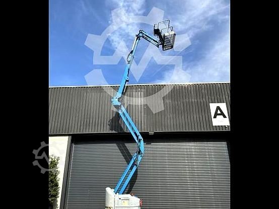 Lifting platform Genie Z-40/23N