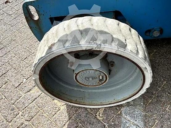 Lifting platform Genie Z-40/23N