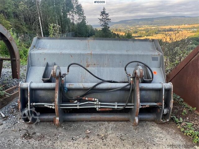 Bucket  Hjullasterskuffe m/ liten BM feste