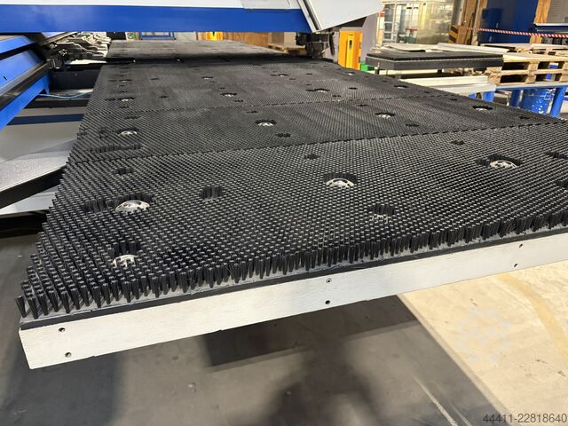 Stanz-Nibbelmaschine TRUMPF TruPunch 3000