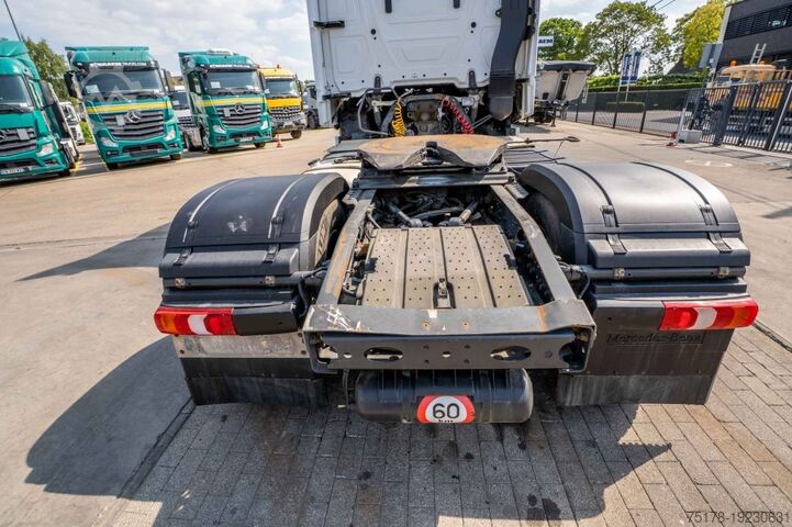 Standard tractor Mercedes-Benz ACTROS 1845 LS
