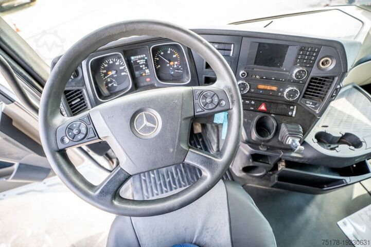 Standard tractor Mercedes-Benz ACTROS 1845 LS
