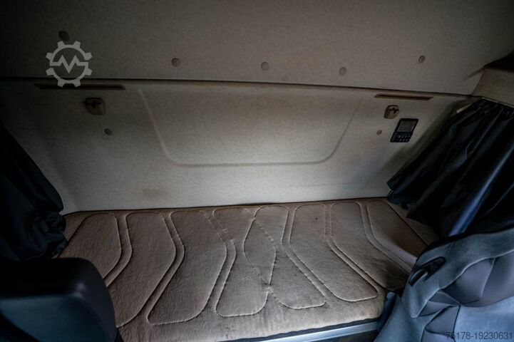 Standard tractor Mercedes-Benz ACTROS 1845 LS