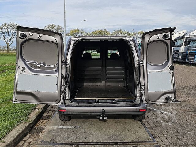 Koffer MERCEDES-BENZ CITAN 113 benzine automaat ac