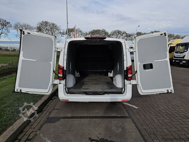 Hochdachkombi MERCEDES-BENZ VITO 114 L2 Navi Euro6 ACC!