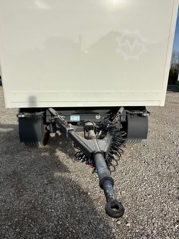 Koffer Pacton PACTON GESLOTEN AANHANGER MET LAADKLEP
