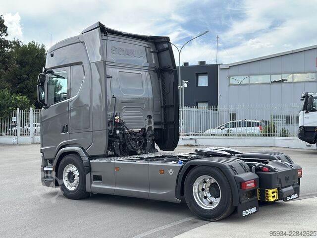 Standard SZM SCANIA 590 S