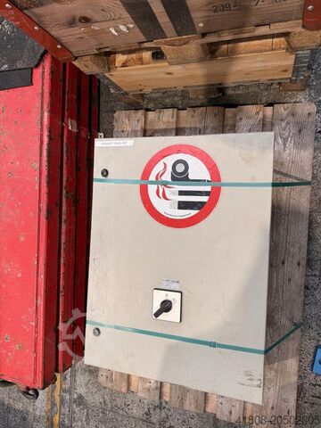 Waste wood recycling plant. KOMPTECH CRAMBO 5200 E direct