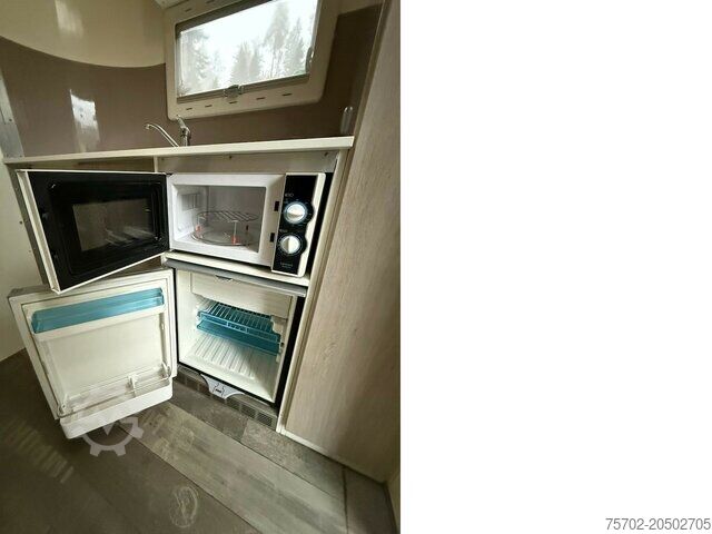 Viehanhänger Steinsberger 3-Pferdeanhänger mit Wohnung