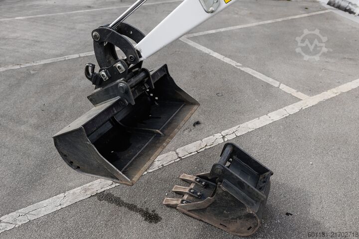 Compact tractor Bobcat E10z