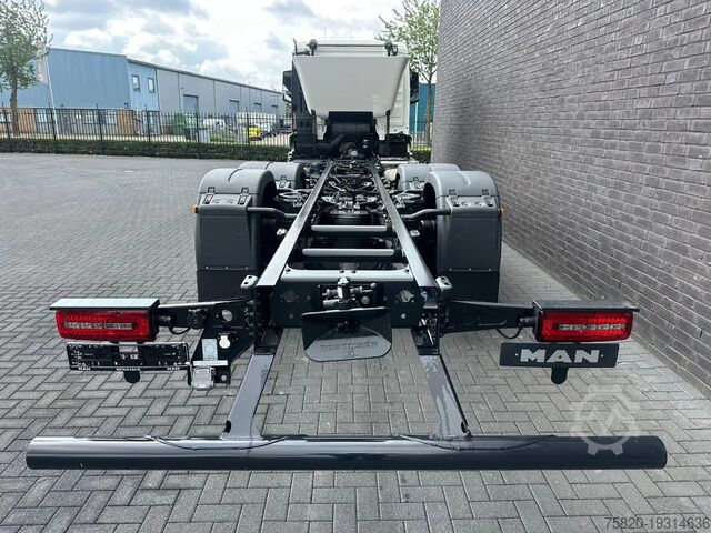 Fahrgestell mit Fahrerhaus MAN TGS 26.520 6X2H-4 BL CH HYDRO DRIVE CHASSIS CAB...