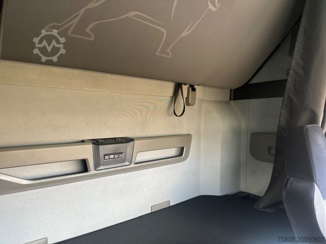 Standard tractor unit MAN TGX 18.510 XXL Intarder ACC LGS Standklima Navi