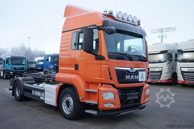 Roll-off tipper truck MAN TGS 18.500 Abroller HIAB XR72 CITY Navi LGS