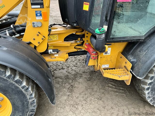 Loader Caterpillar 906M