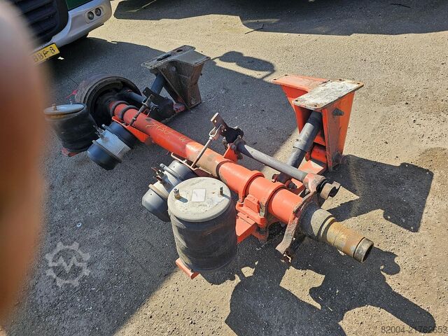 Achse SMB TRAILER AXLE SINGLE TIRE DRUM. MISSING ONE HUBE.