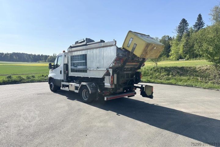 Abrollkipper Iveco 70C17 Kommunal + Schneepflug / Swiss-Vehicle
