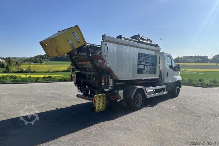 Abrollkipper Iveco 70C17 Kommunal + Schneepflug / Swiss-Vehicle