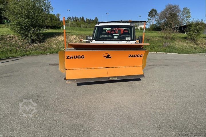 Abrollkipper Iveco 70C17 Kommunal + Schneepflug / Swiss-Vehicle