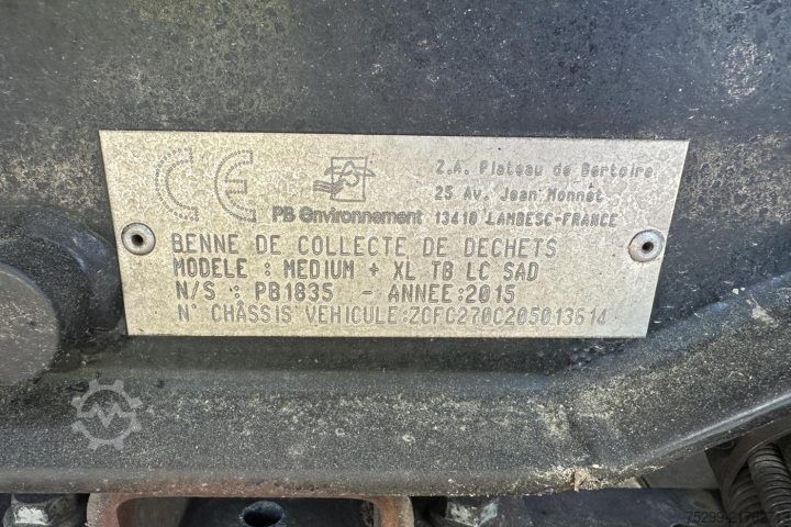 Abrollkipper Iveco 70C17 Kommunal + Schneepflug / Swiss-Vehicle