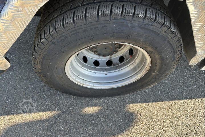 Abrollkipper Iveco 70C17 Kommunal + Schneepflug / Swiss-Vehicle