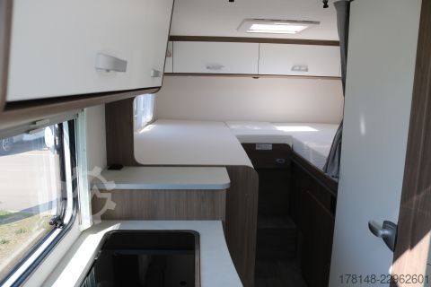 Teilintegriertes Wohnmobil Carado VAN V337 Pro+